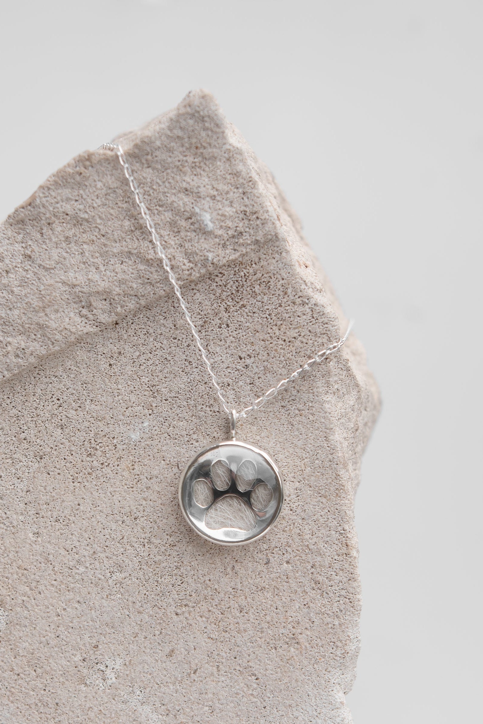 Kettenanhänger "Pfötchen"