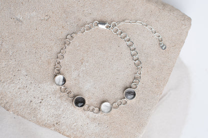 Armband mit Anhängern