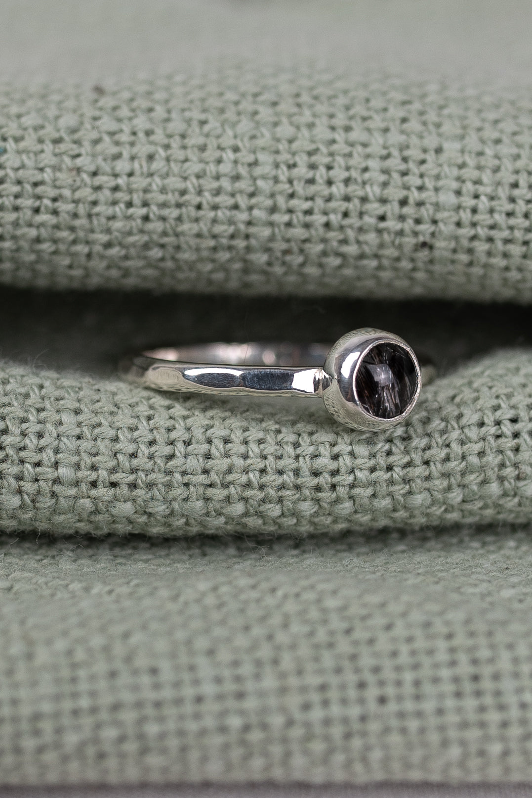 NEU Gehämmerter Ring