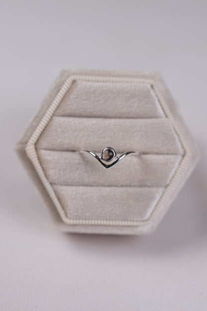 NEU Zarter V Ring