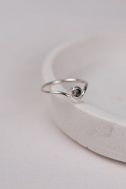 NEU Zarter V Ring