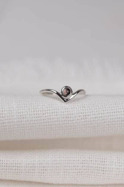 NEU Zarter V Ring