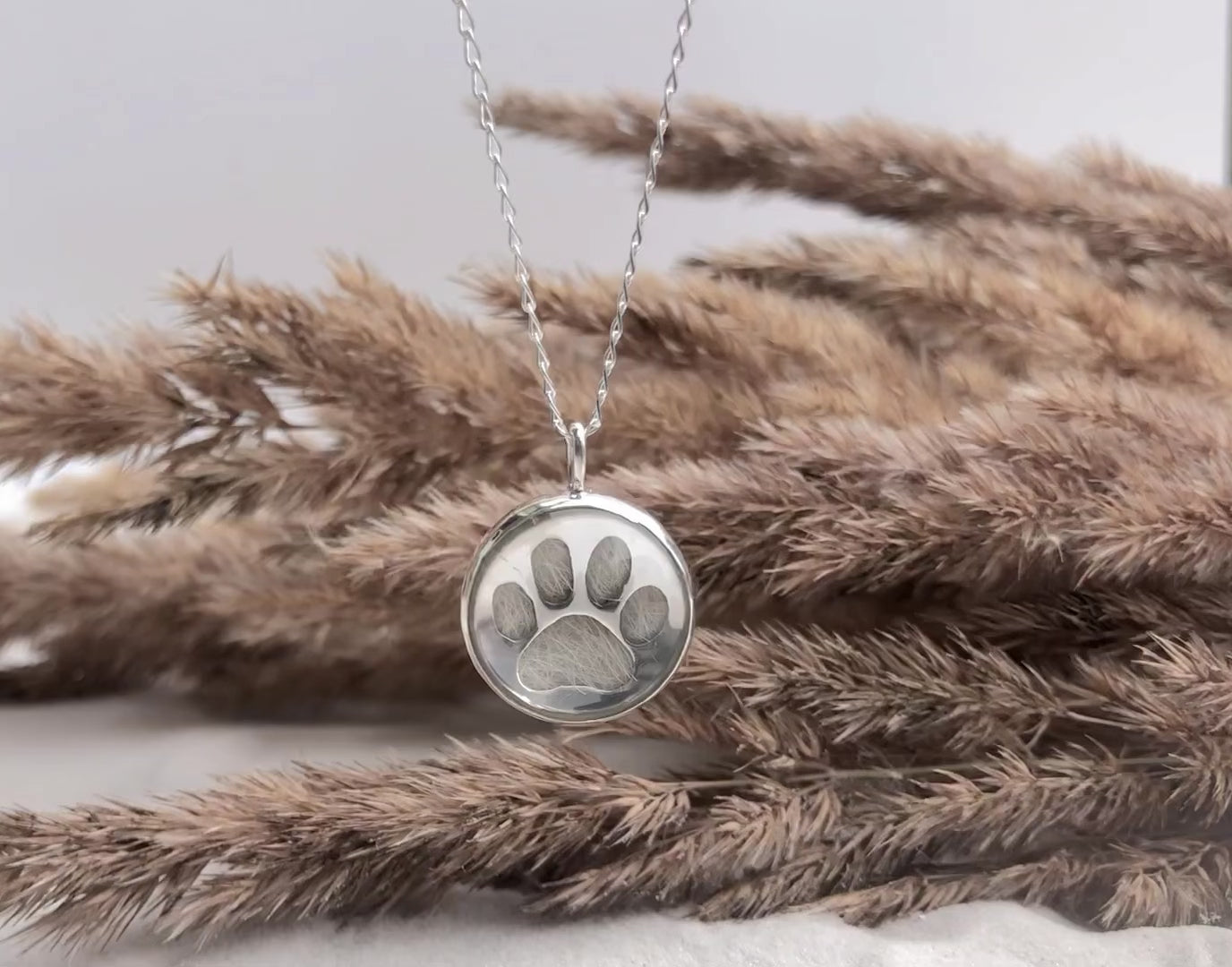 Kettenanhänger "Pfötchen"